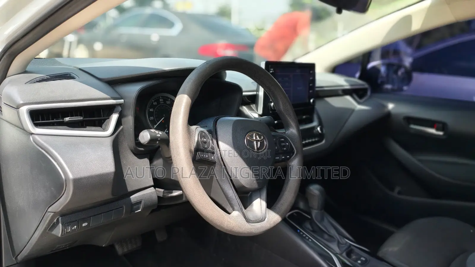 Toyota Corolla LE 2020 White
