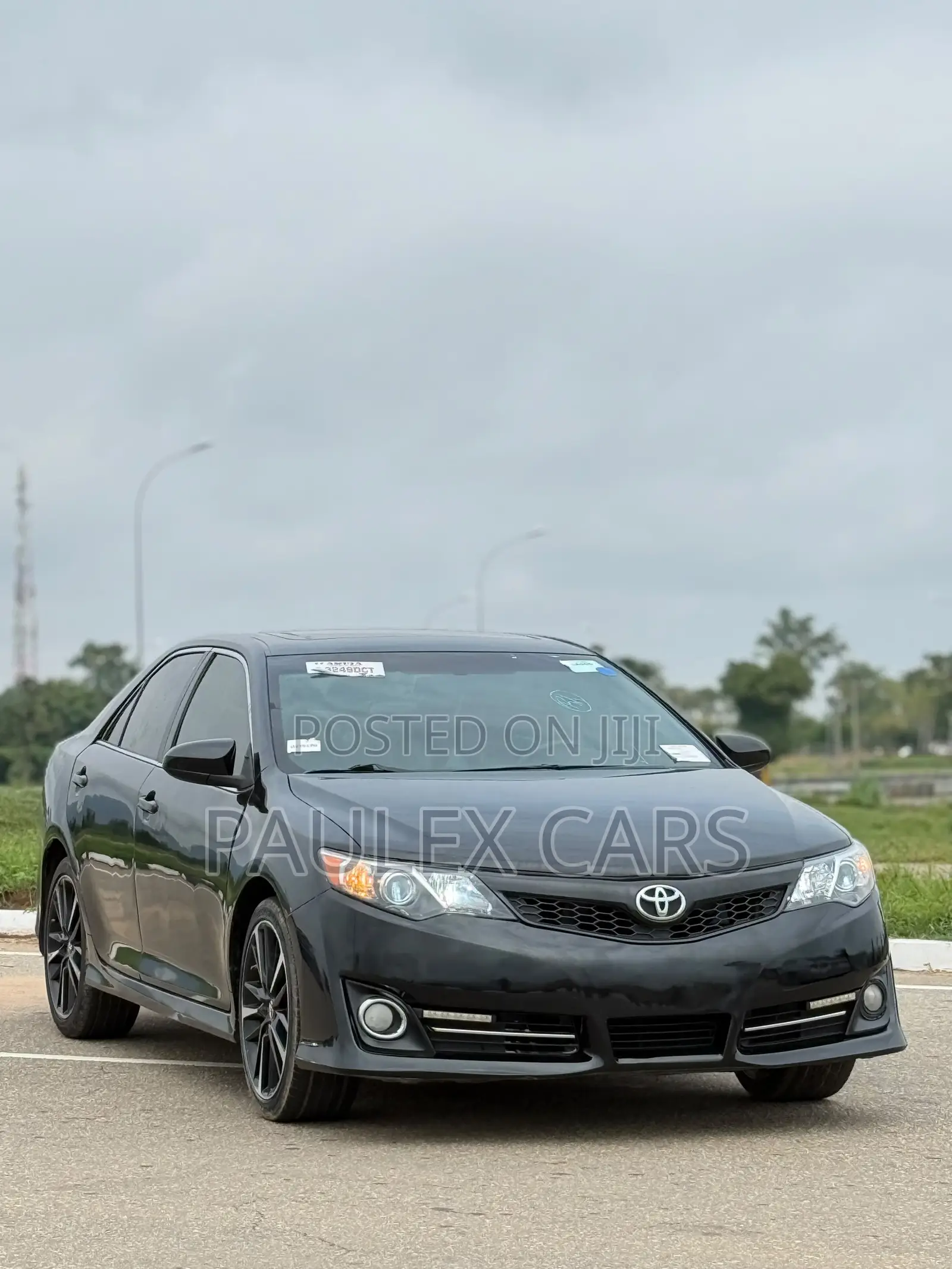 Toyota Camry SE Sport 4dr Sedan w/Prod. End 11/13 (2.5L 4cyl 6A) 2014