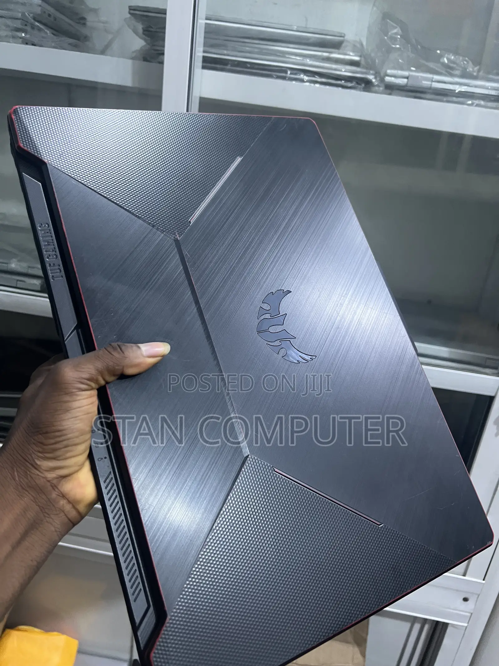 Laptop Asus TUF Gaming F17 16GB Intel Core i5 SSD 512GB