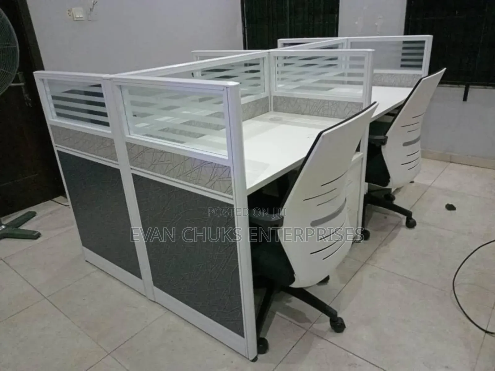 Work Station by 4 Sit