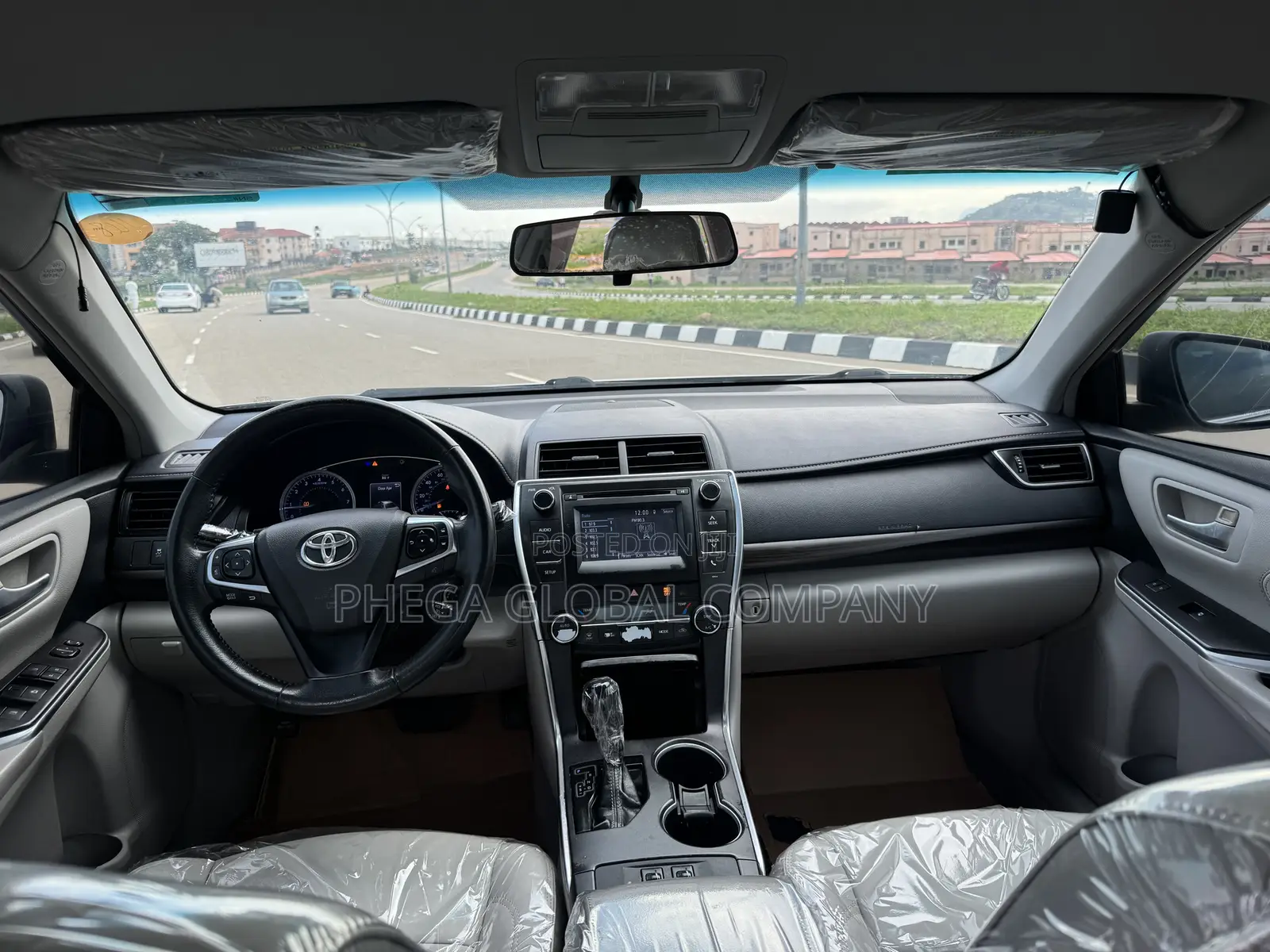 Toyota Camry XLE 4dr Sedan (2.5L 4cyl 6A) 2015 Silver