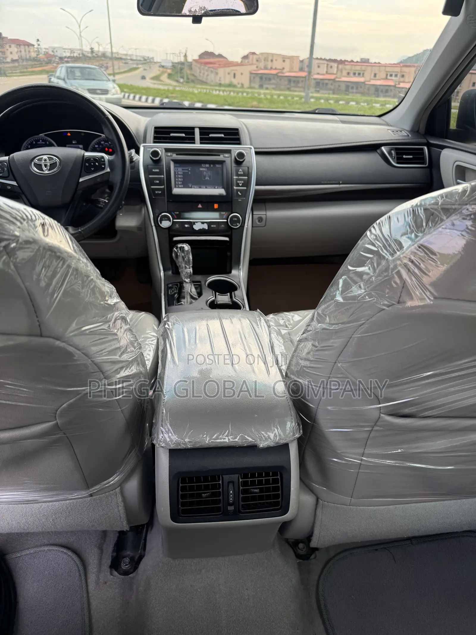Toyota Camry XLE 4dr Sedan (2.5L 4cyl 6A) 2015 Silver