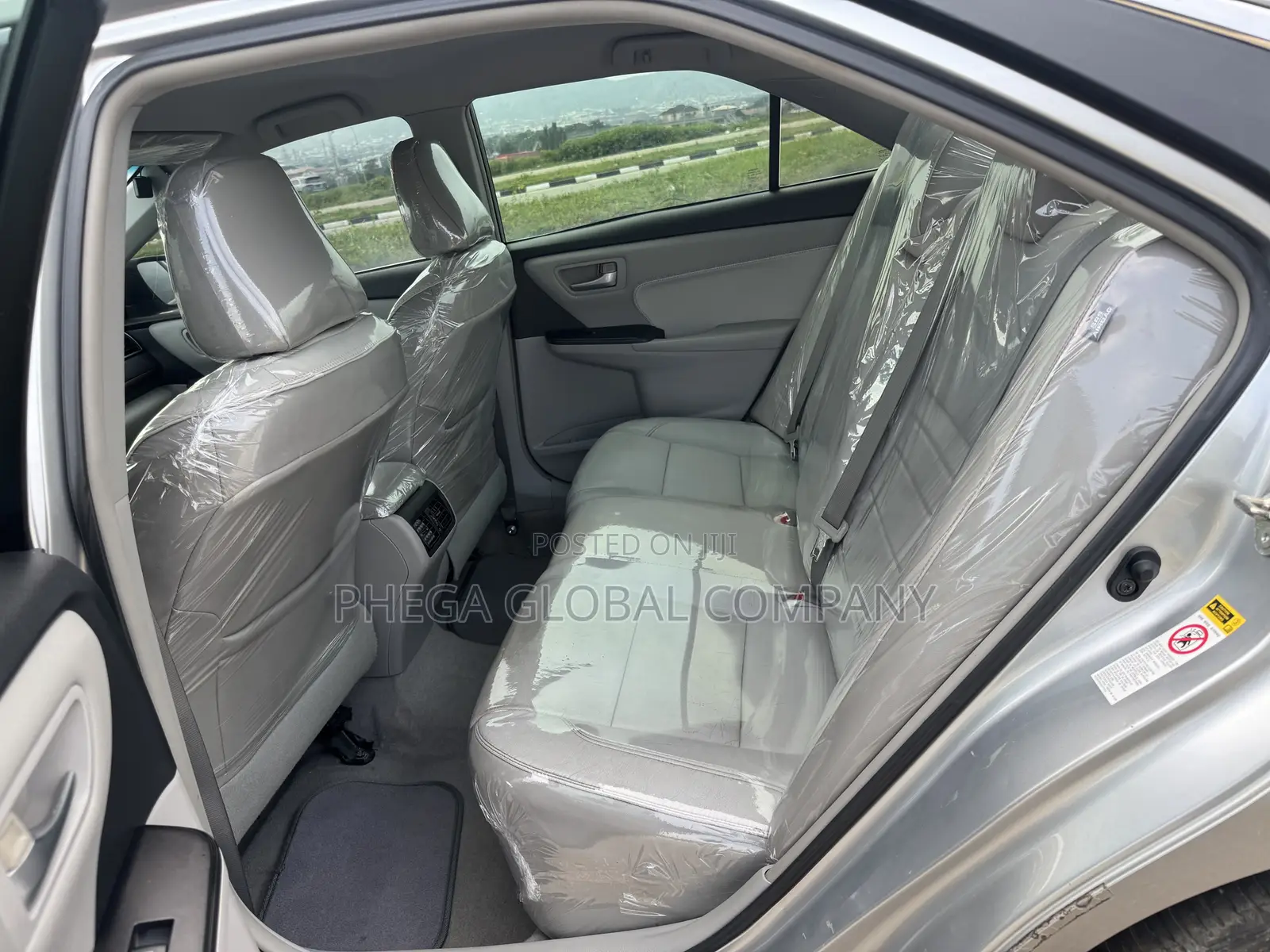 Toyota Camry XLE 4dr Sedan (2.5L 4cyl 6A) 2015 Silver