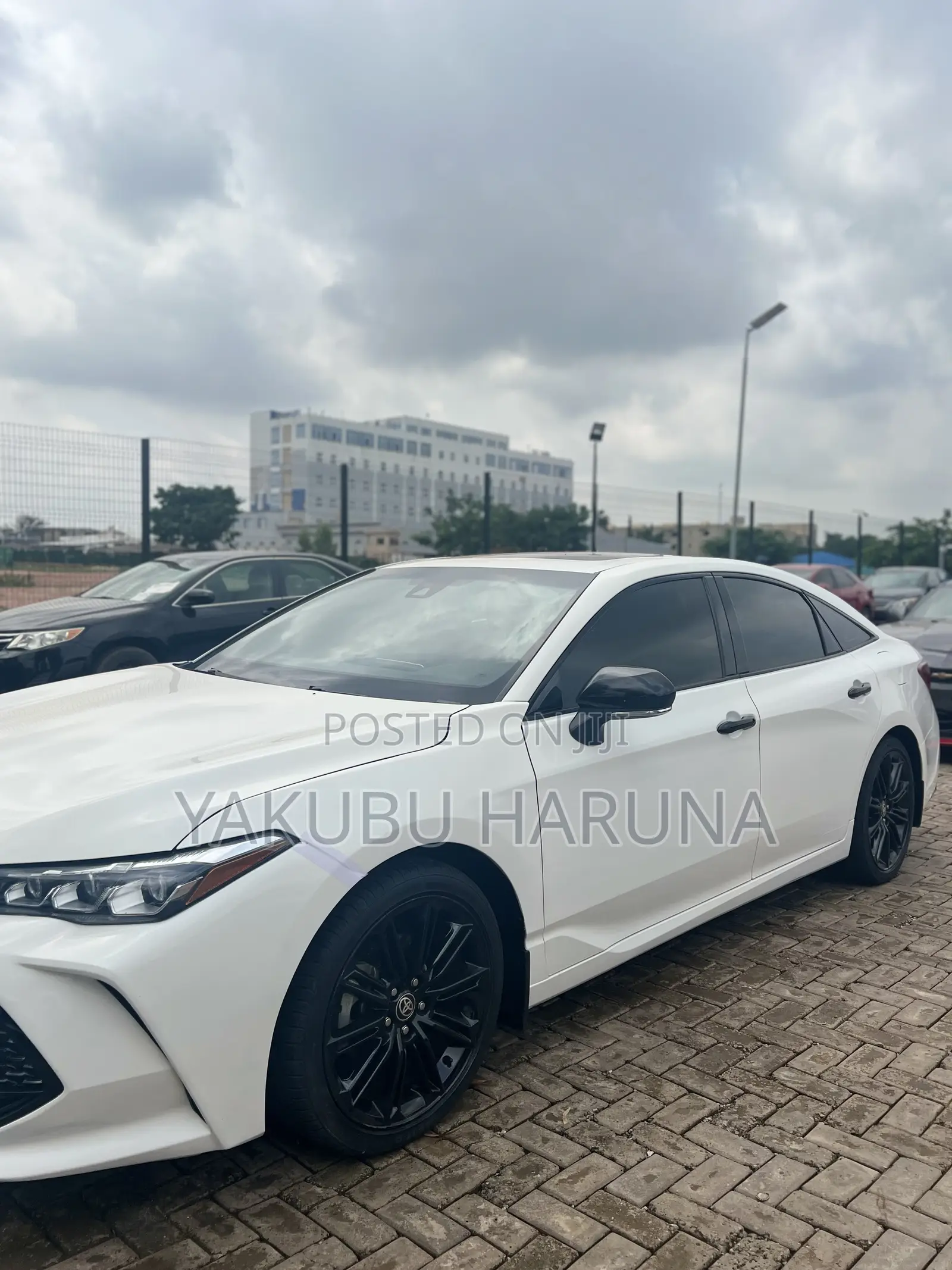 Toyota Avalon XSE FWD Sedan (3.5L V6 8A) 2019 White