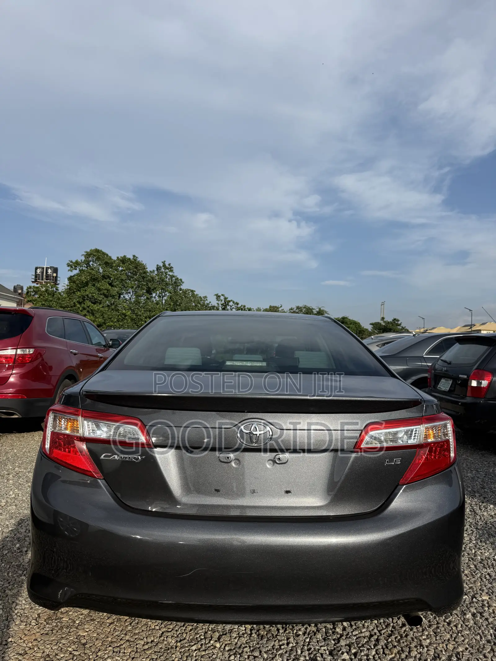 Toyota Camry LE 4dr Sedan (2.5L 4cyl 6A) 2013 Gray