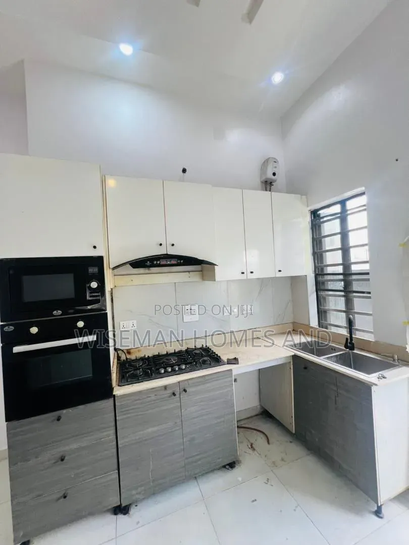 4bdrm Duplex in Lekki Palm City, Ado / Ajah for rent