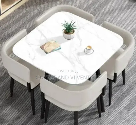 Quality Home Dinning Set by 4 Seaters