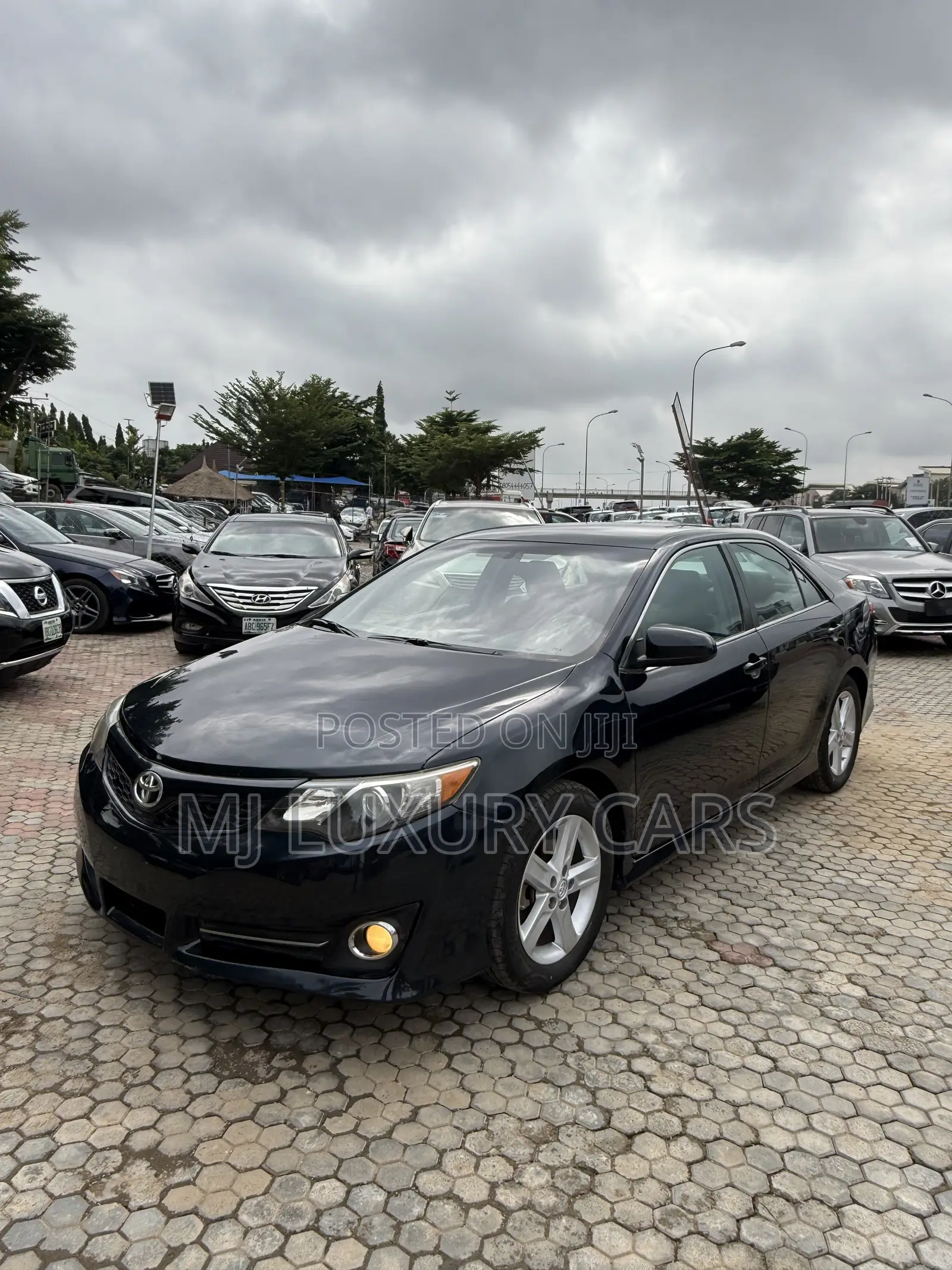 Toyota Camry SE 4dr Sedan (2.5L 4cyl 6A) 2013 Black