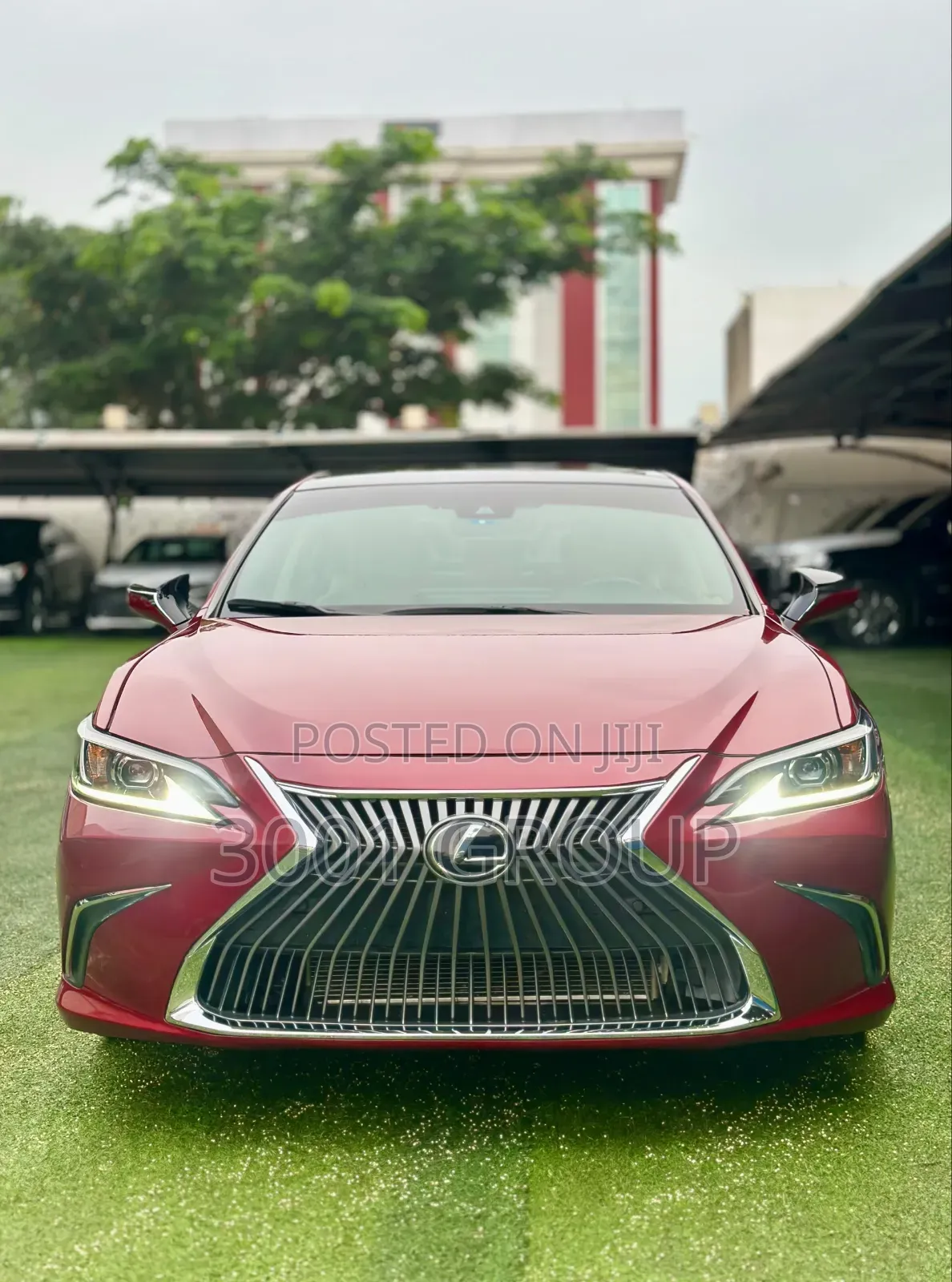 Lexus ES 2022 Red