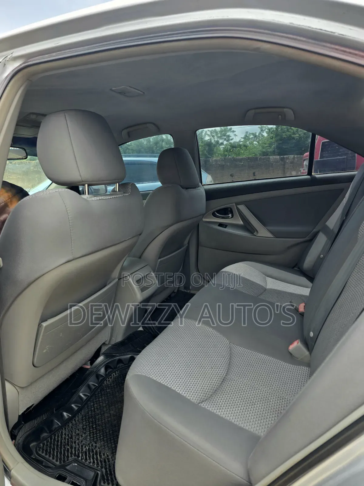 Toyota Camry 2010 Silver