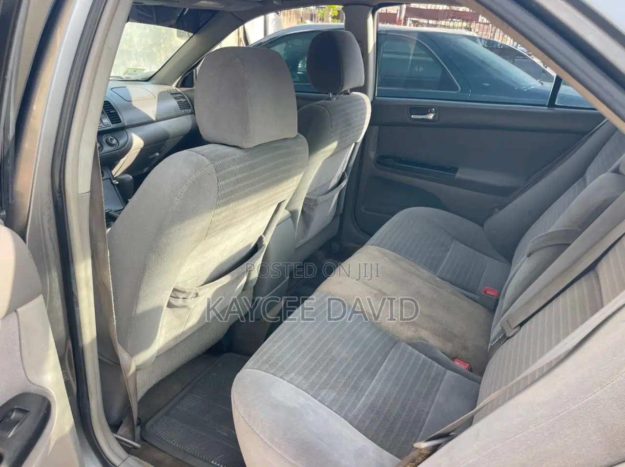 Toyota Camry LE 4dr Sedan (2.4L 4cyl 5A) 2005 Gray
