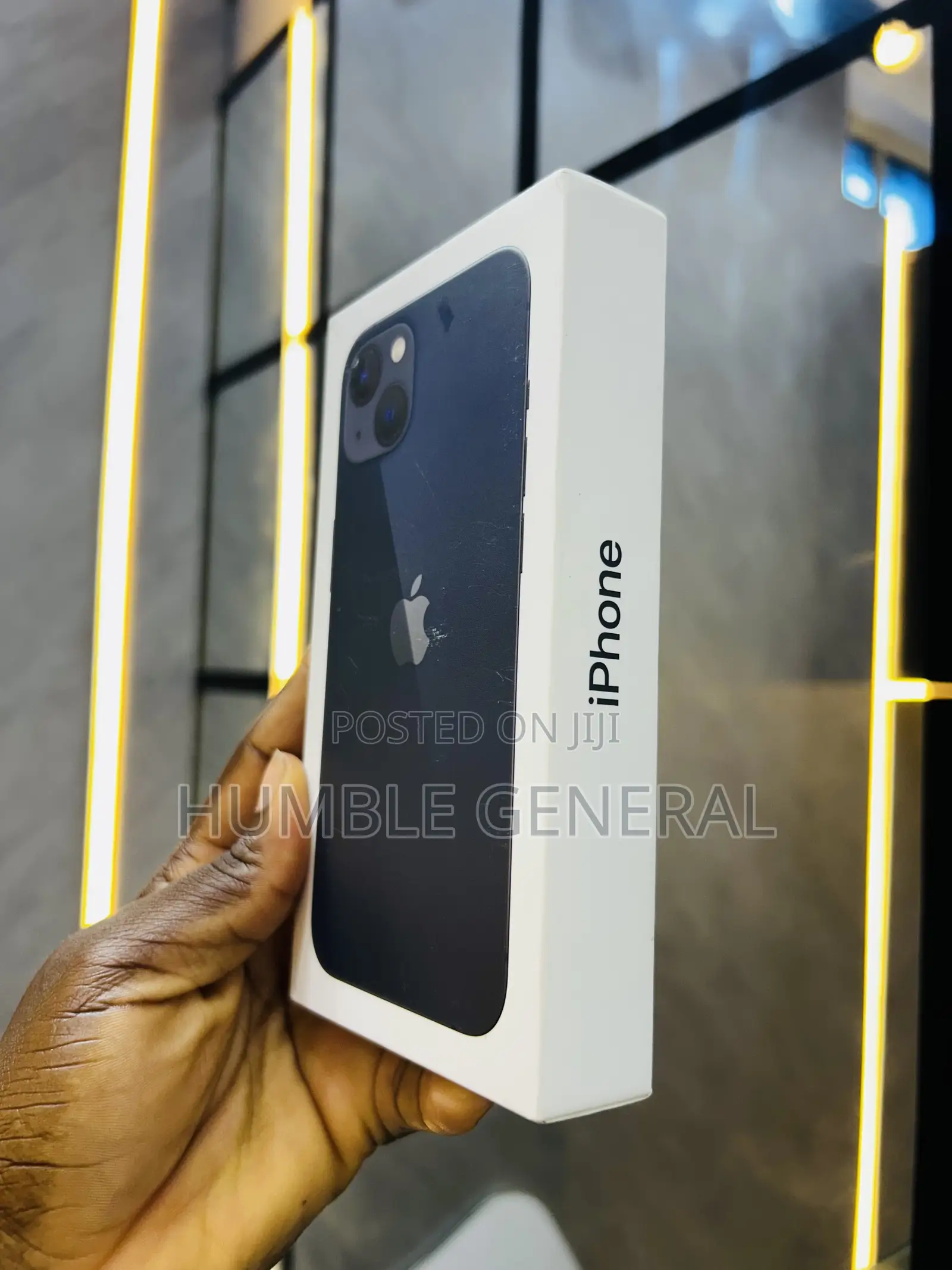 New Apple iPhone 13 128 GB Black