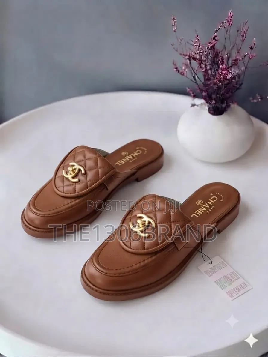 Women's Luxury Quilted Slip-on Loafers – Elegant Flat Mule Shoes