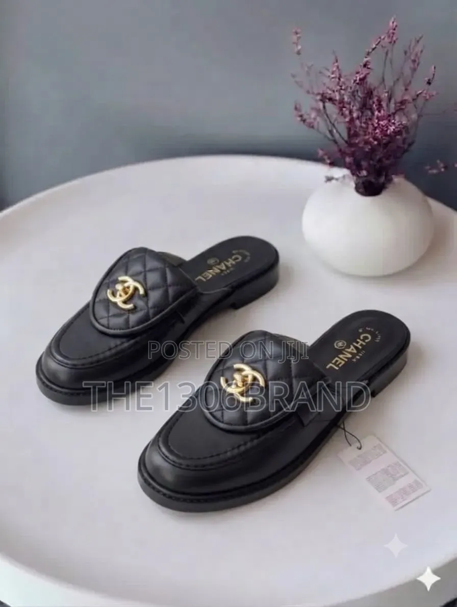 Women's Luxury Quilted Slip-on Loafers – Elegant Flat Mule Shoes