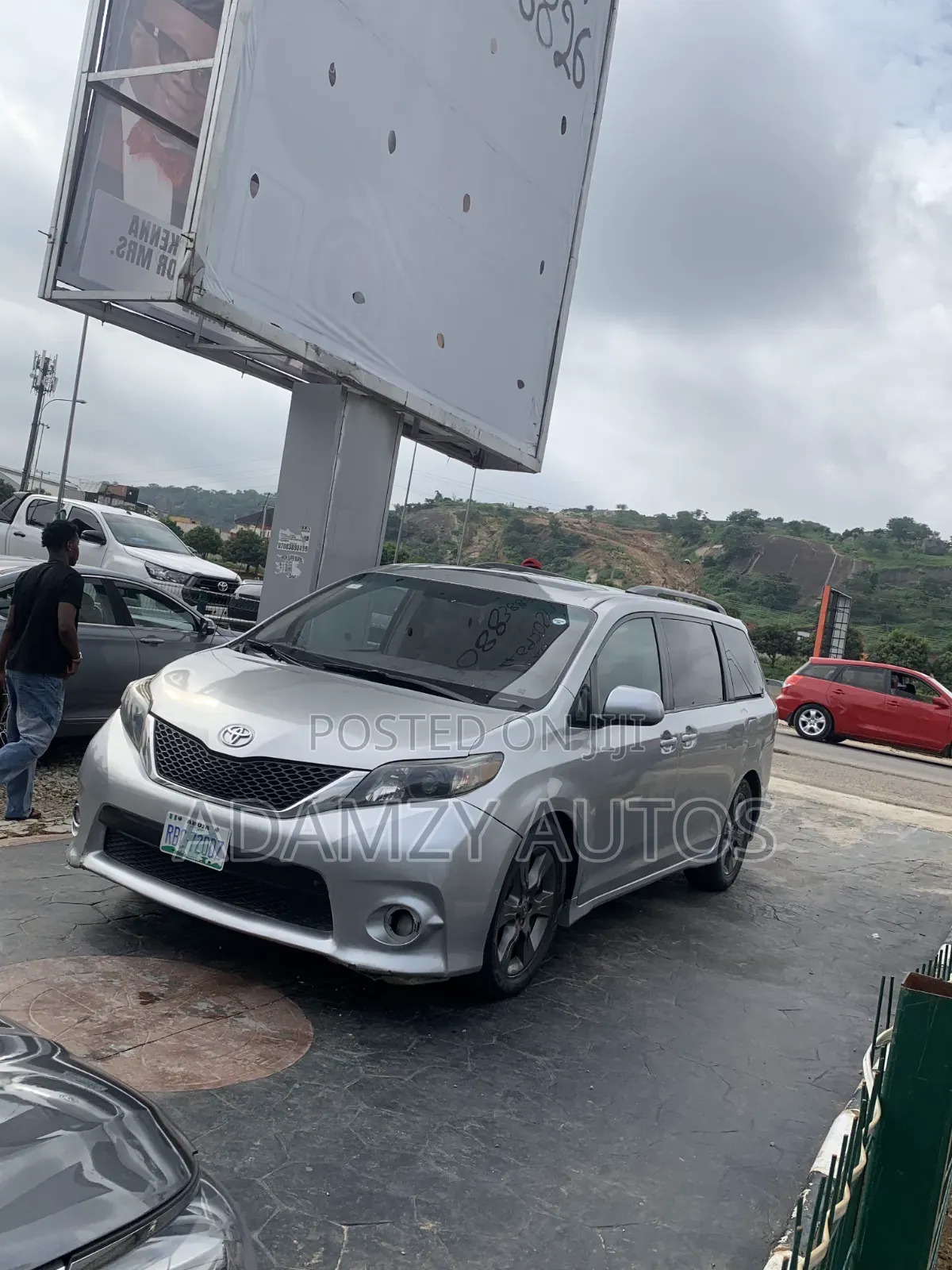 Toyota Sienna 2012 Silver