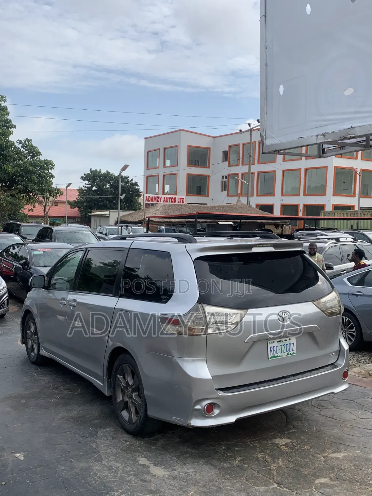 Toyota Sienna 2012 Silver