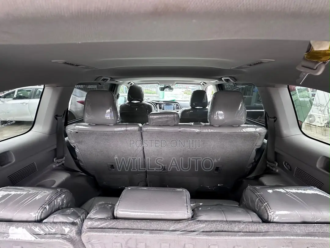 Toyota Highlander 2018 Silver