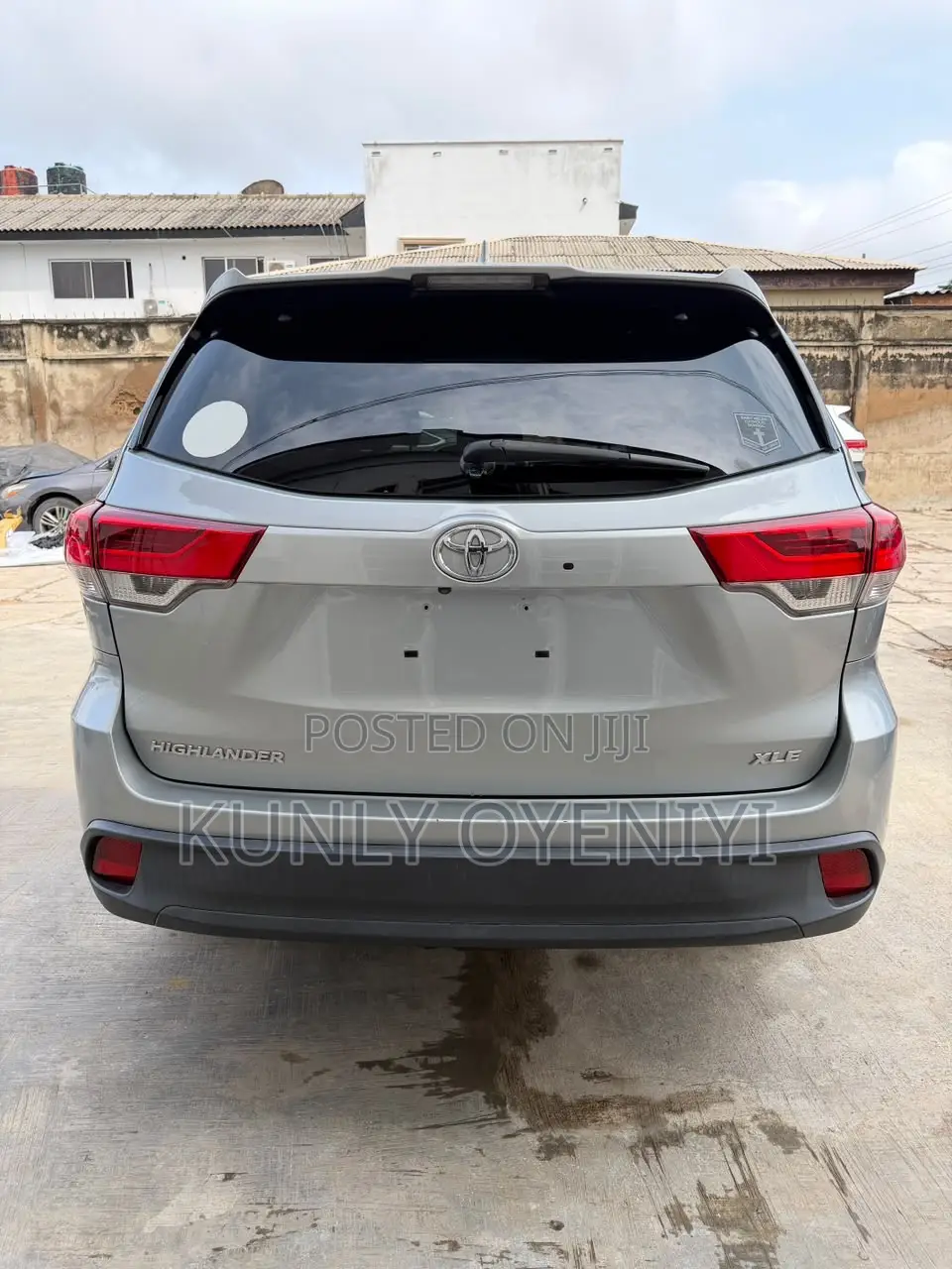 Toyota Highlander XLE 4x2 V6 (3.5L 6cyl 8A) 2018 Silver