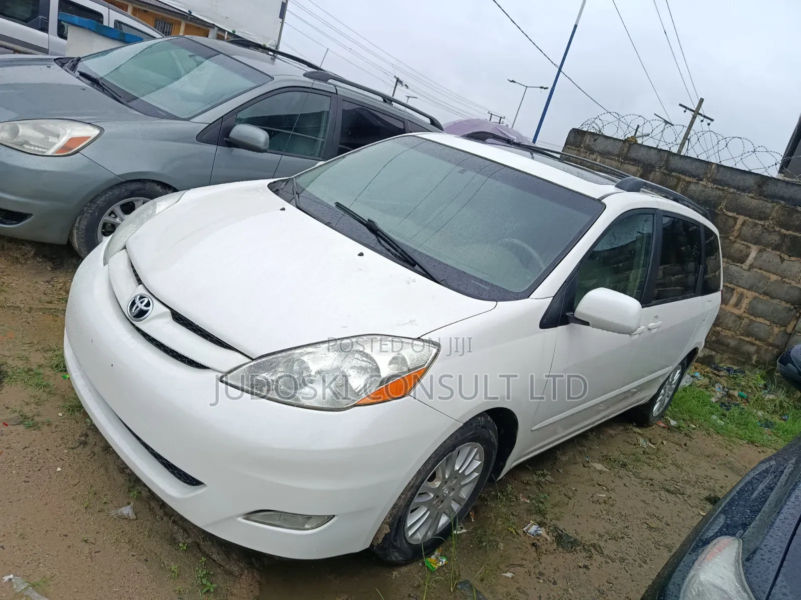 Toyota Sienna 2009 White
