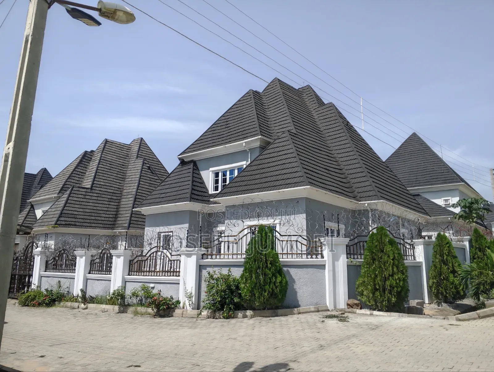 4bdrm Penthouse in Angel-Martin Estate, FHA for sale