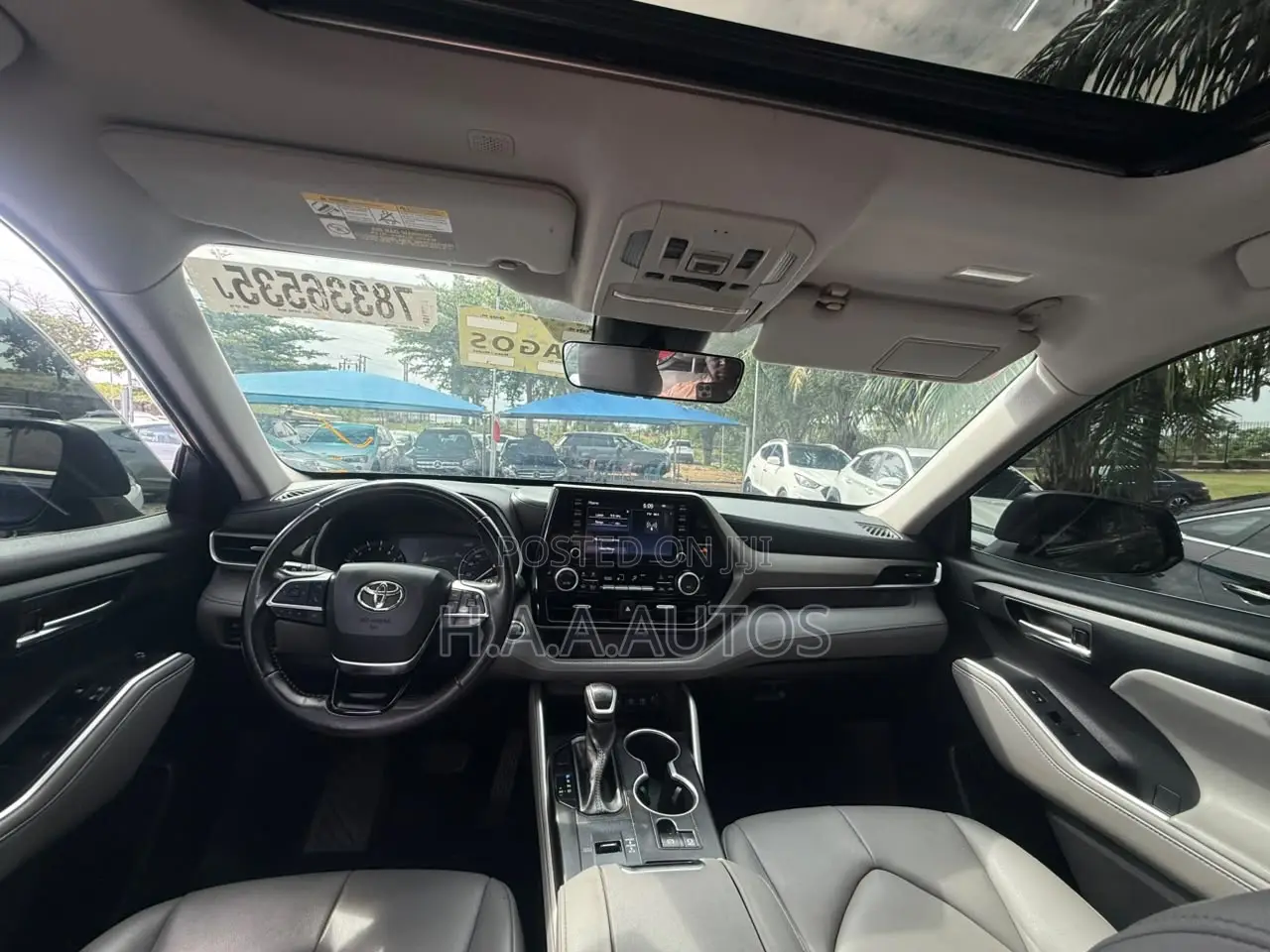 Toyota Highlander XLE 2021 Blue