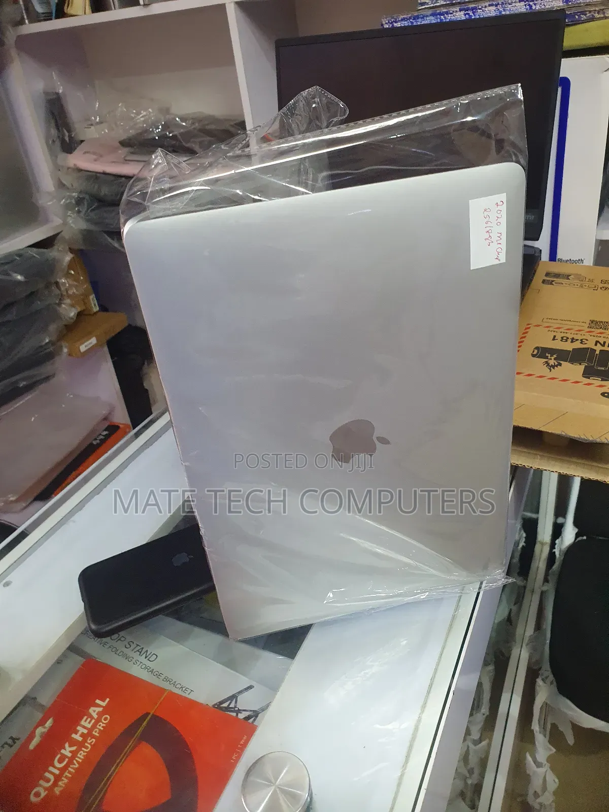 Laptop Apple MacBook Pro 2020 M1 8GB Apple M1 SSD 256GB