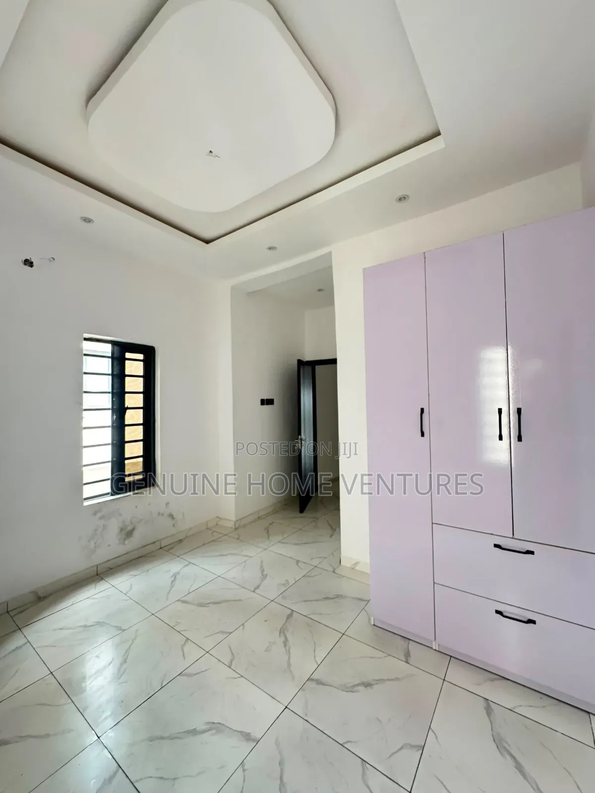 3bdrm Apartment in New Garage / Gbagada for sale