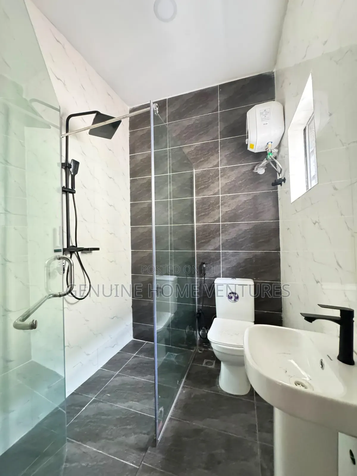 3bdrm Apartment in New Garage / Gbagada for sale