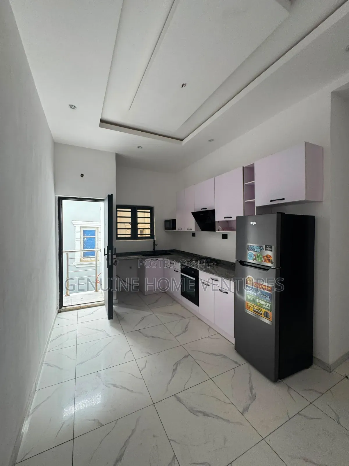 3bdrm Apartment in New Garage / Gbagada for sale