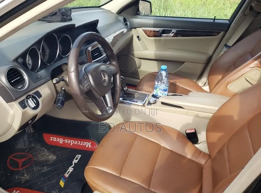 Mercedes-Benz C300 2012 Black