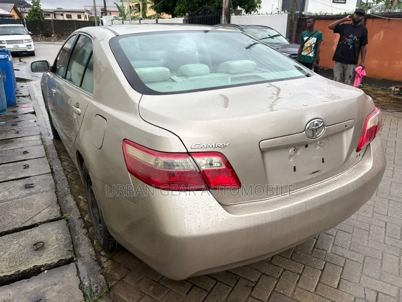 Toyota Camry LE 4dr Sedan (2.4L 4cyl 5A) 2009 Gold