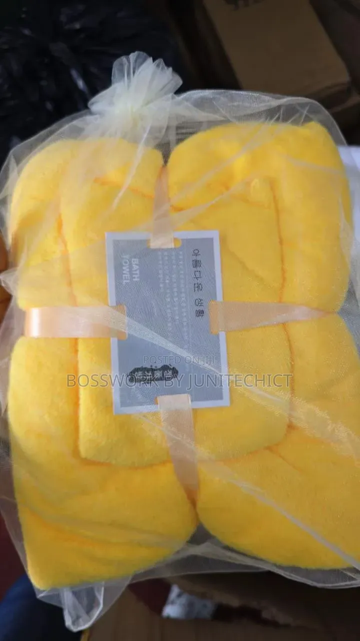 2 in 1 Bath Towel – Super Soft Highly Absorbent (70 × 140cm)