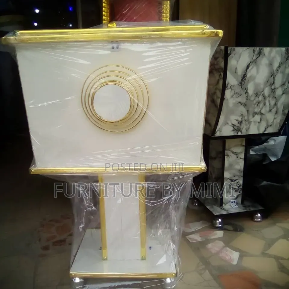 Durable Lockable Wooden Pulpit Offering Box