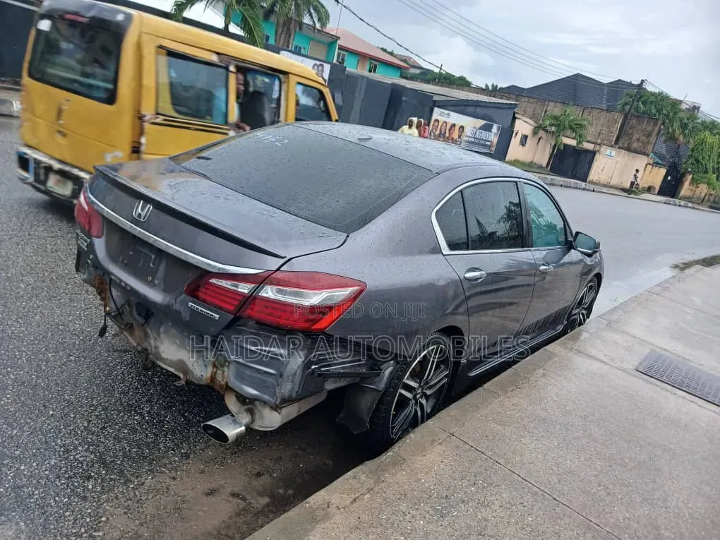 Honda Accord 2016 Gray