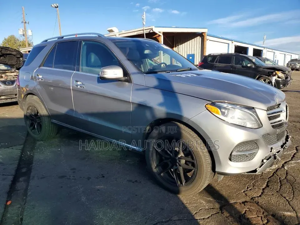 Mercedes-Benz GLE-Class 2016 Silver