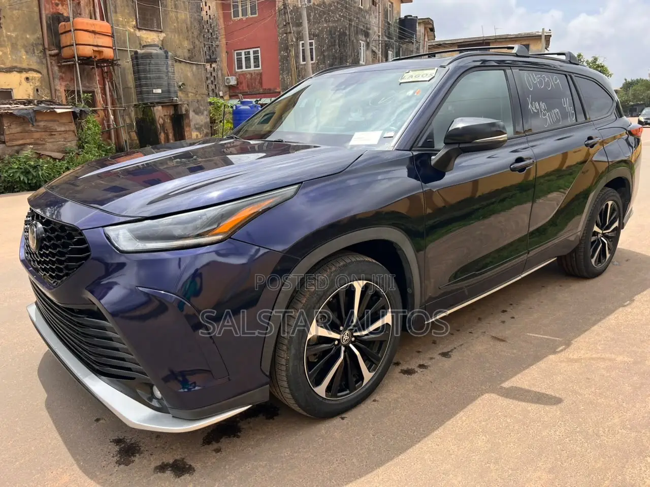 Toyota Highlander XSE 2021 Blue