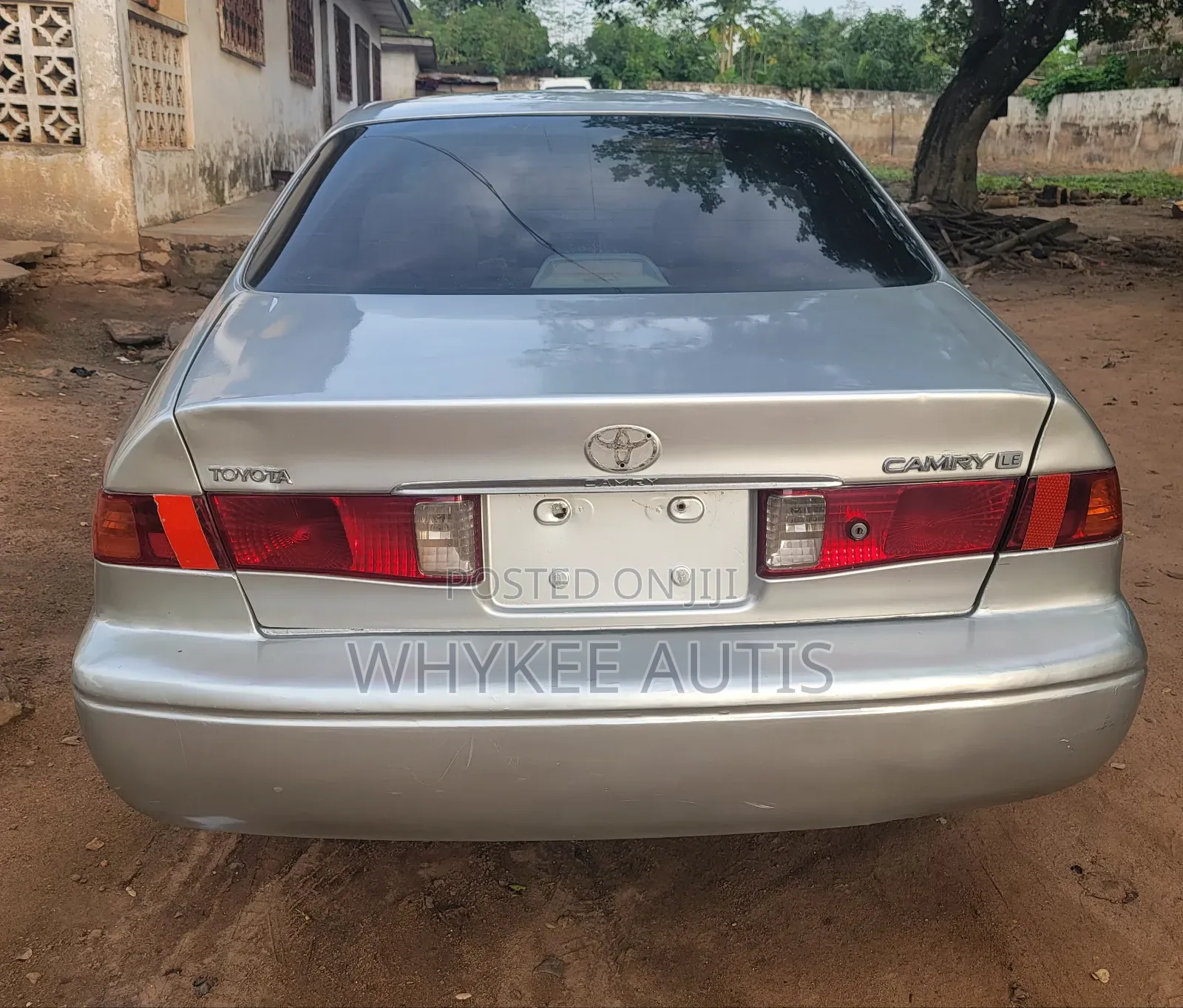 Toyota Camry LE 4dr Sedan (2.4L 4cyl 5M) 2002 Silver
