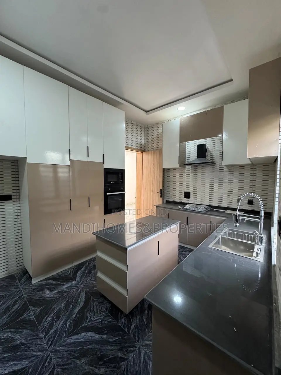 4bdrm Duplex in Ajah for sale