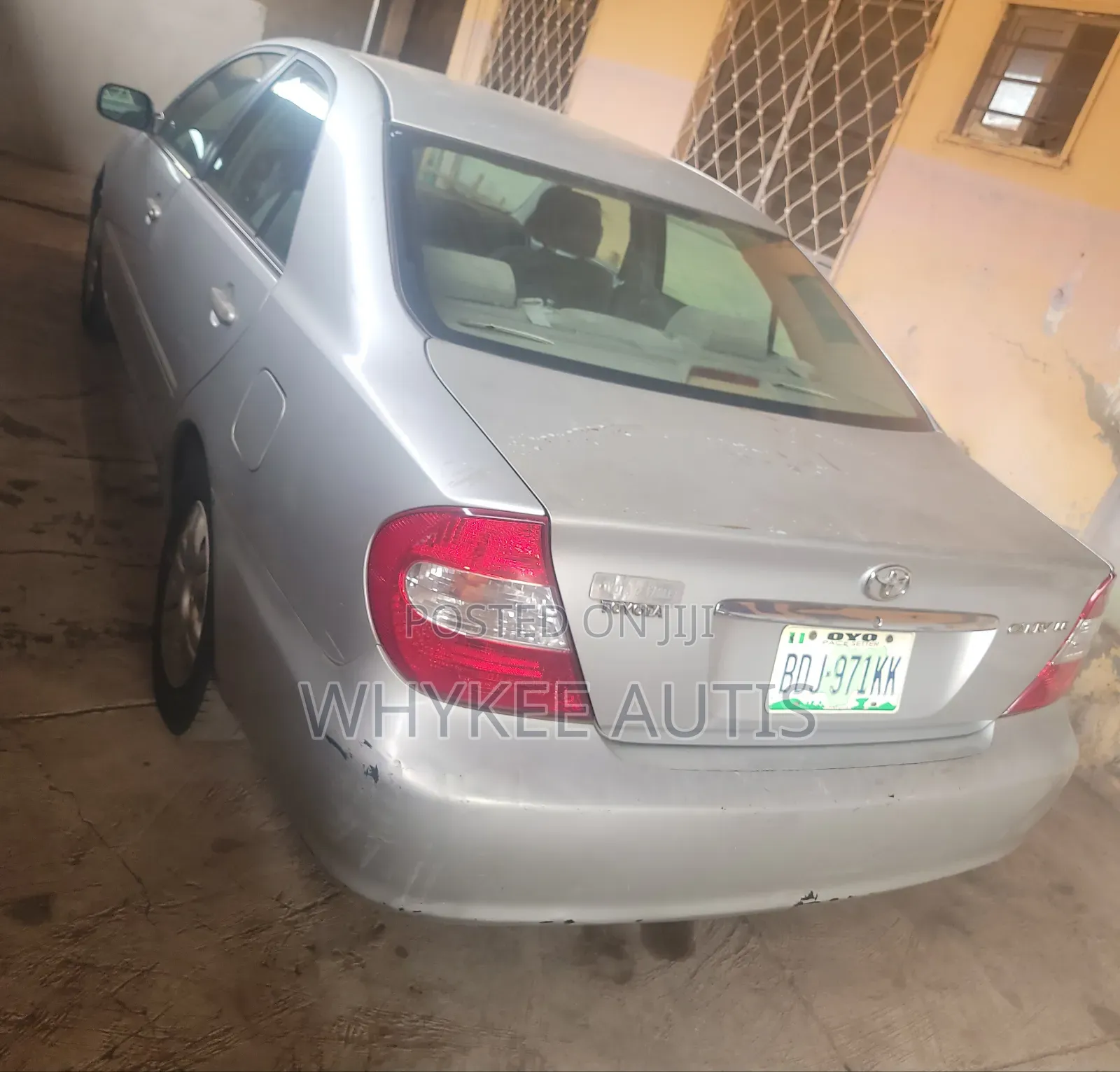 Toyota Camry LE 4dr Sedan (2.4L 4cyl 4A) 2004 Silver