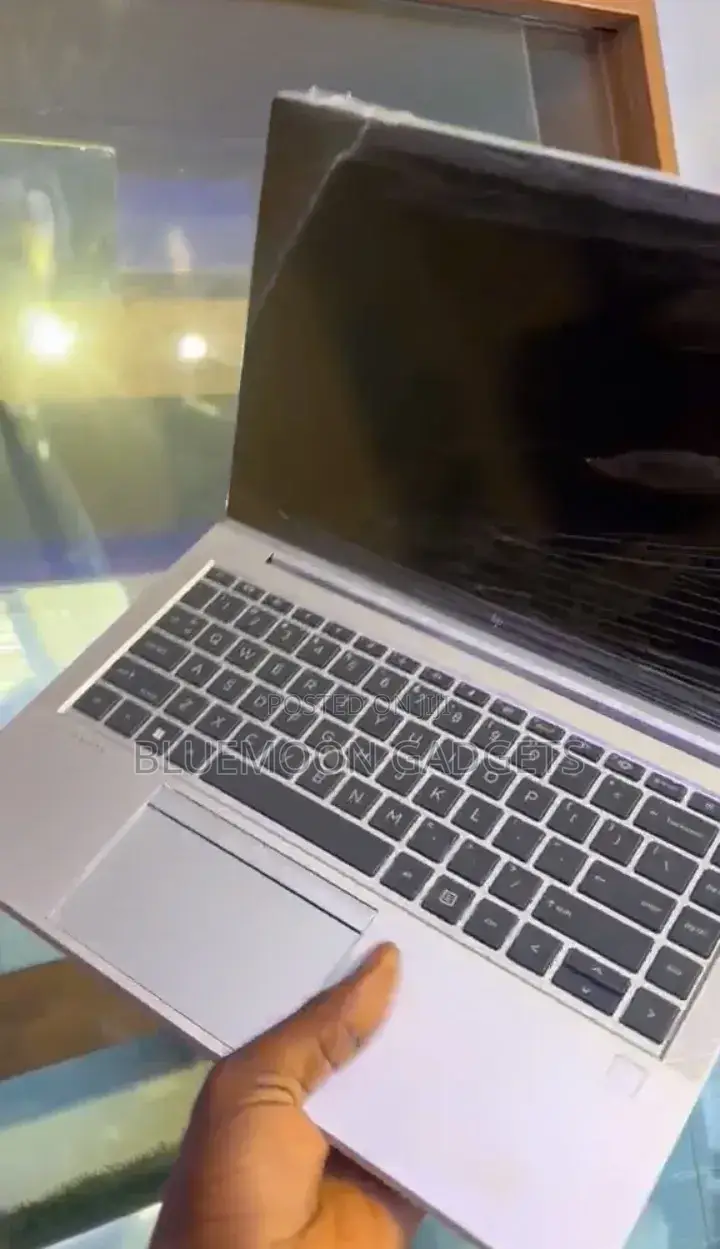 Laptop HP EliteBook 840 G8 8GB Intel Core i5 SSD 256GB
