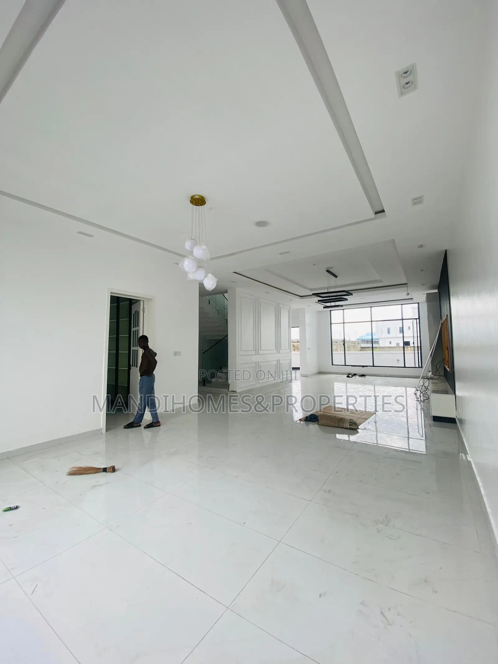 5bdrm Duplex in Royal Garden, Ajah for sale
