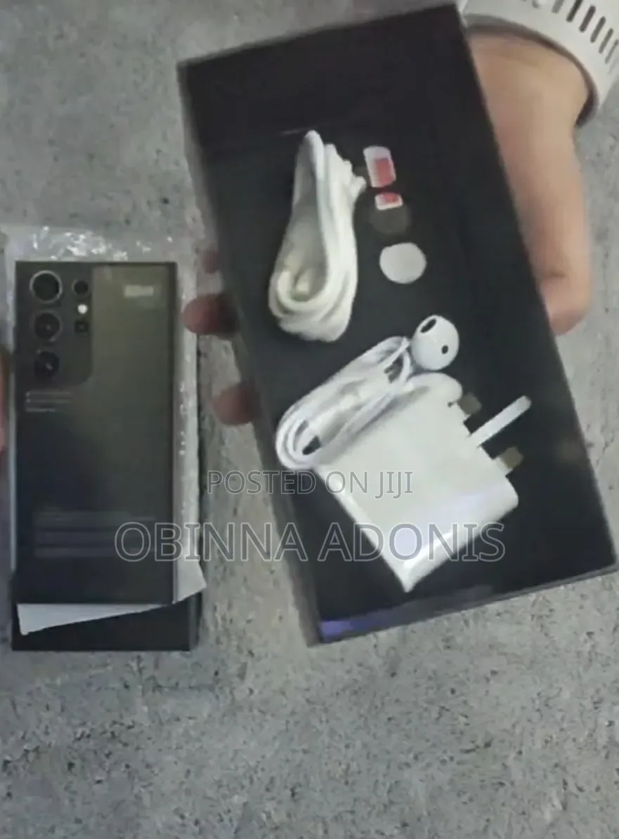 New Mobile Phone 1 TB Gold