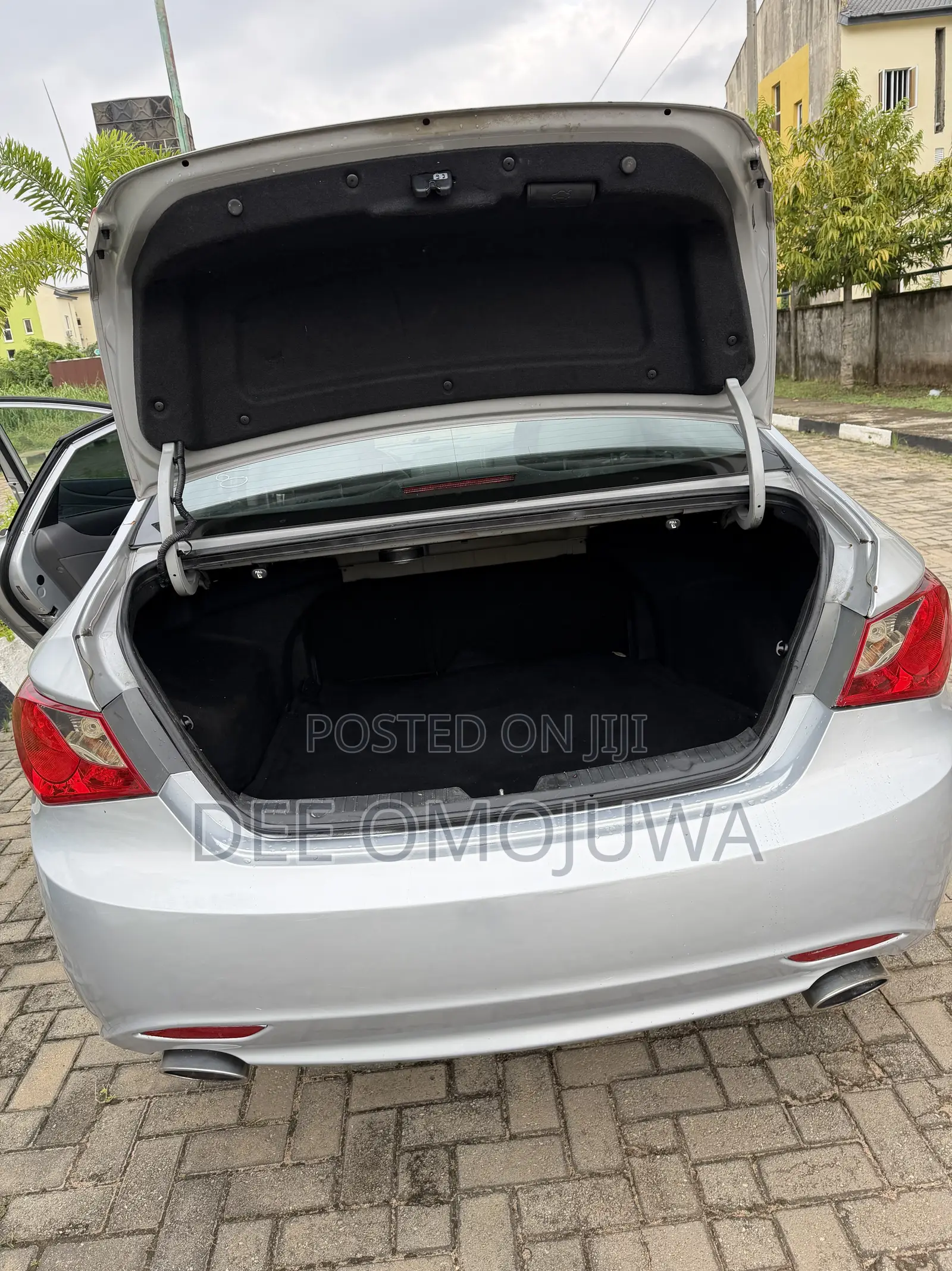 Hyundai Sonata SE Sedan FWD (2.4L 4cyl 6A) 2012 Silver