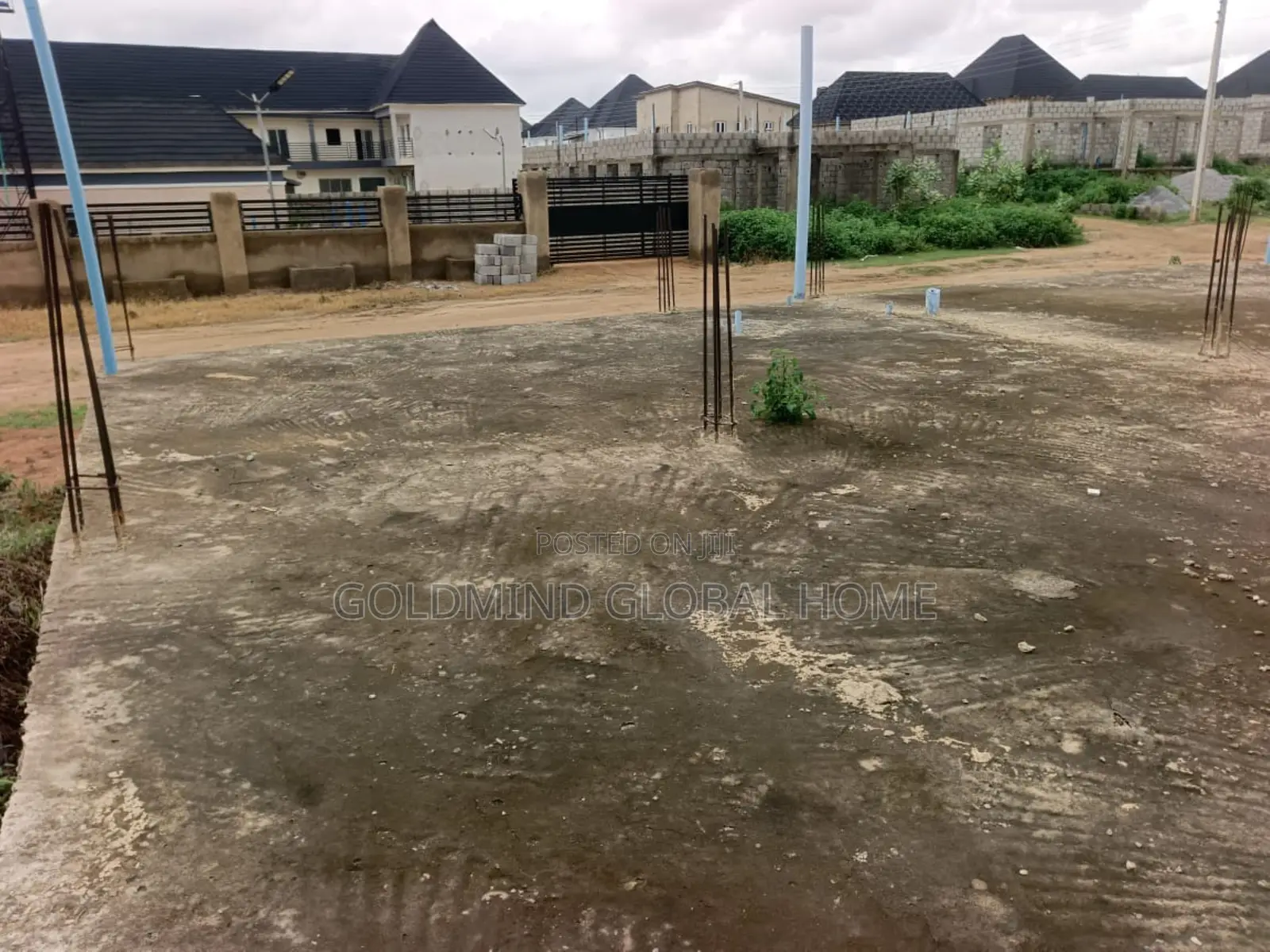 5bdrm Duplex in Seman Estate, Sabon Lugbe for sale