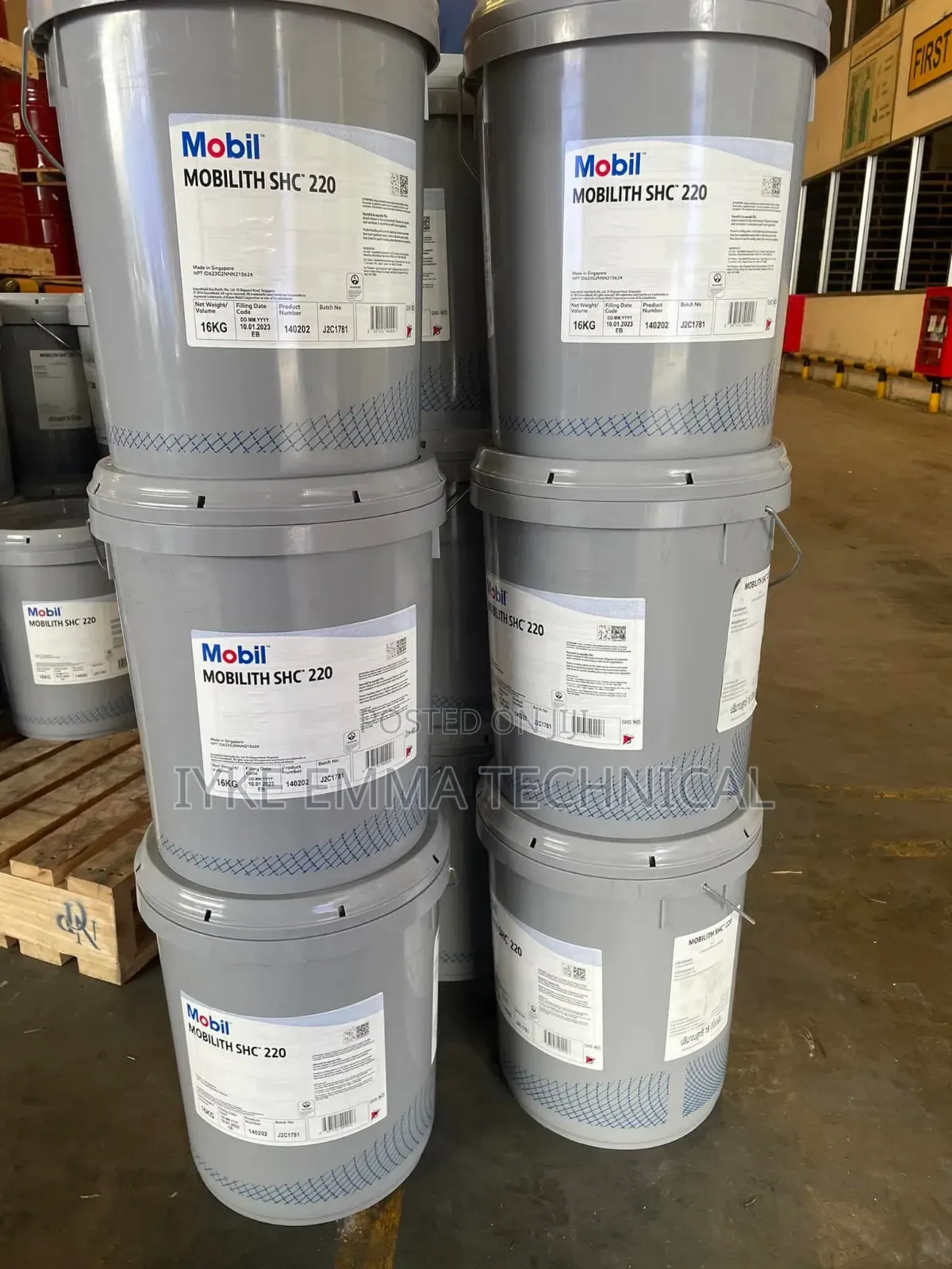 Mobilith Shc 220 Industrial Synthetic Grease.