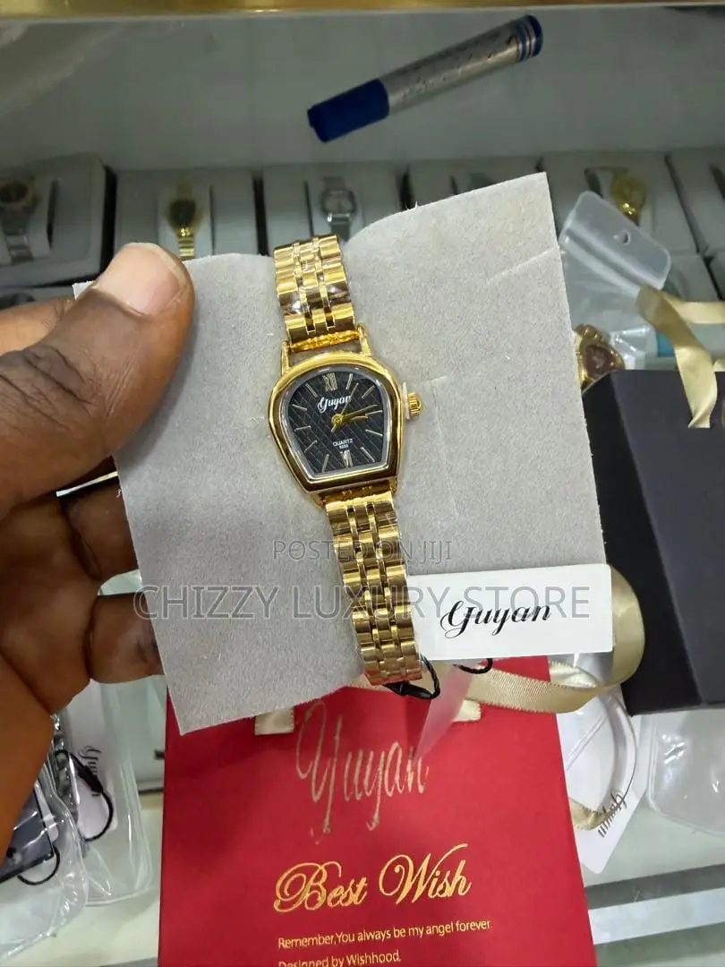 High Quality Ladies Chain Strap Wristwatch