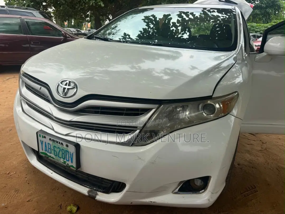Toyota Venza 2011 White