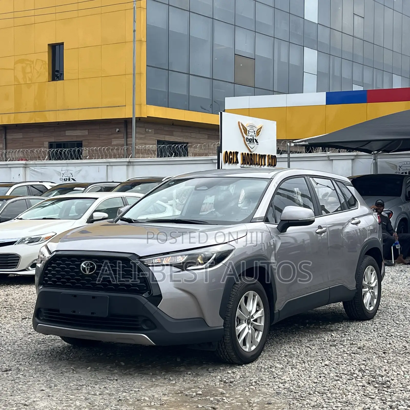 New Toyota Corolla Cross XLE 2025 Silver