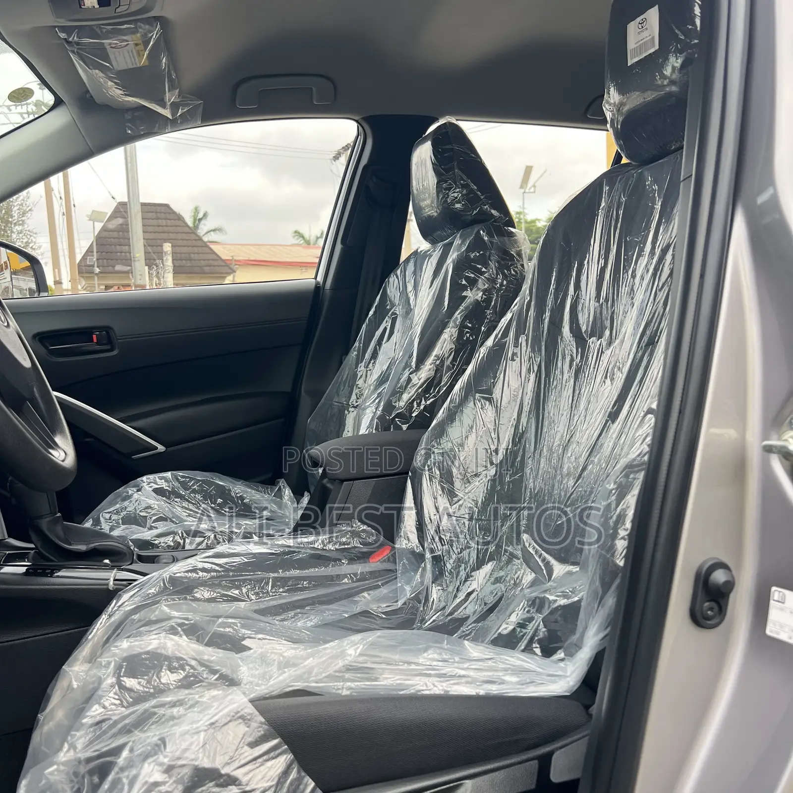 New Toyota Corolla Cross XLE 2025 Silver