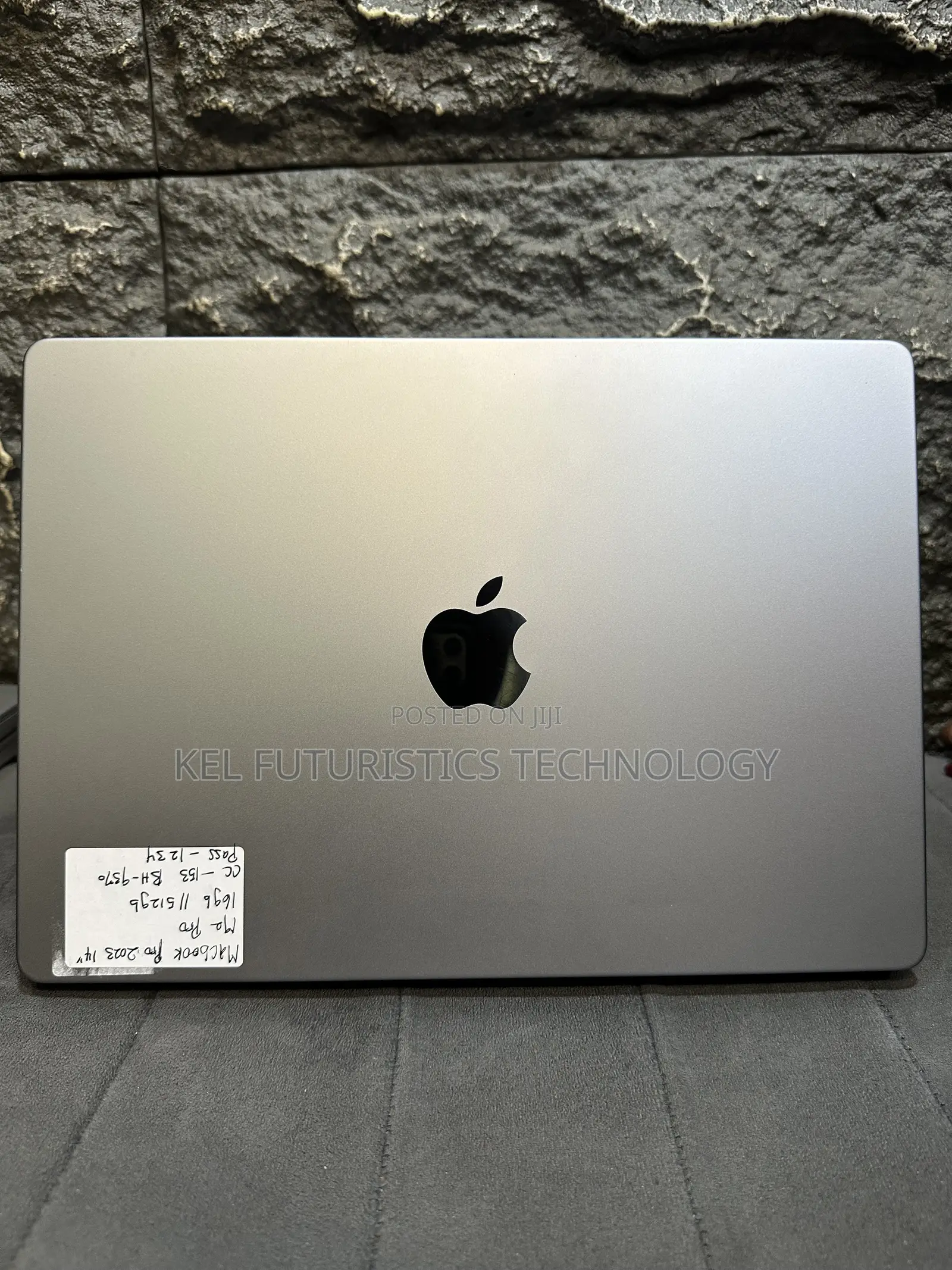 Laptop Apple MacBook Pro 2023 M2 Pro 16GB Apple M2 SSD 512GB